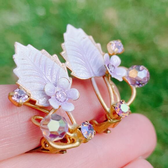 Vintage Austria Purple Floral Clip On Earrings AB Rhinestone Beads Gold Tone - Picture 2 of 11